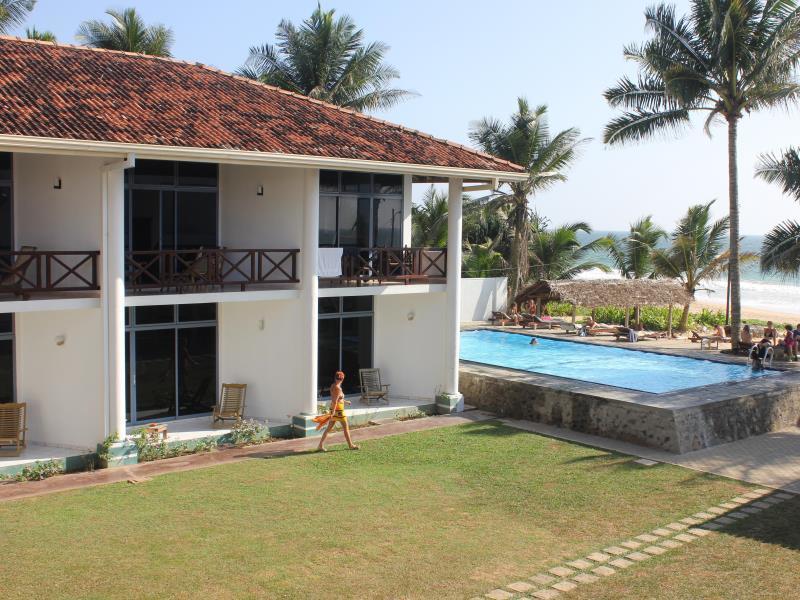 Ranmal Beach Hotel Hikkaduwa Dış mekan fotoğraf